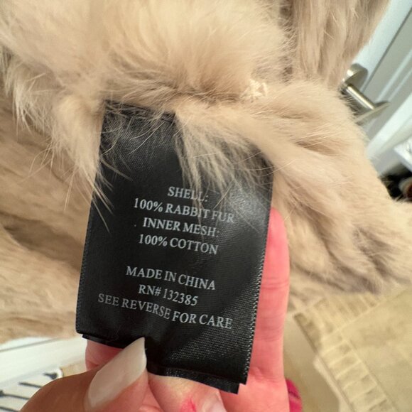 Soft, 100% Rabbit Fur Vest – XS, Like New - Picture 3 of 3